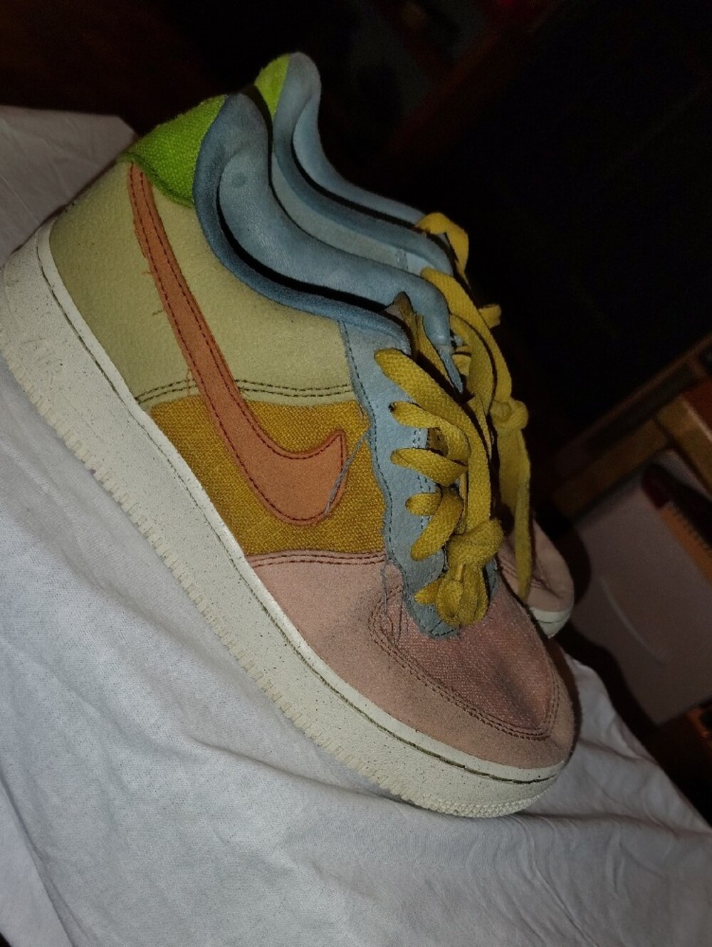 Nike Kids Multicolor Low-Top Sneakers with Yellow Laces - Picture 7 of 11